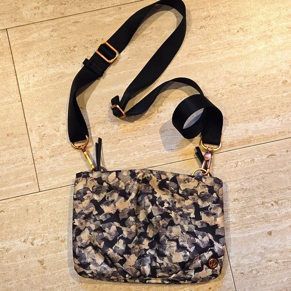 lululemon athletica Handbags - Lululemon "All is Now" Unique Camouflage Double Zipper Crossbody Bag